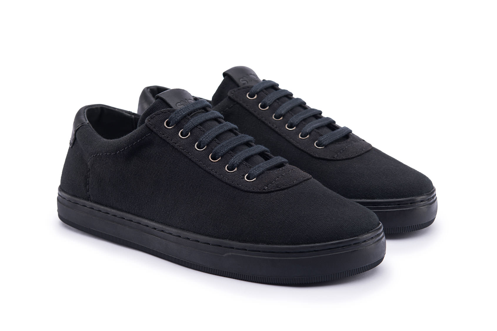 Co 13 all black sneakers syou overview